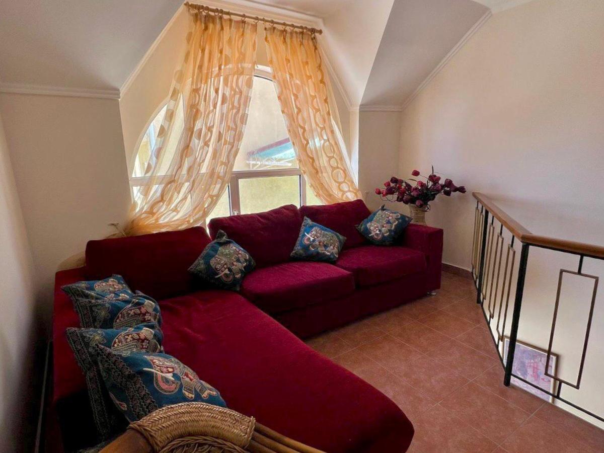 צ'ולפון-אטא Tan Nuru Guest House Гостевой Дом Тан Нуру מראה חיצוני תמונה