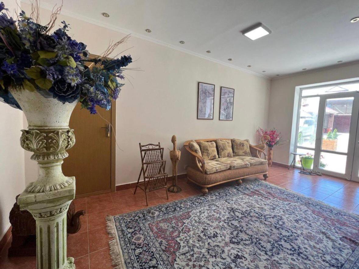 צ'ולפון-אטא Tan Nuru Guest House Гостевой Дом Тан Нуру מראה חיצוני תמונה