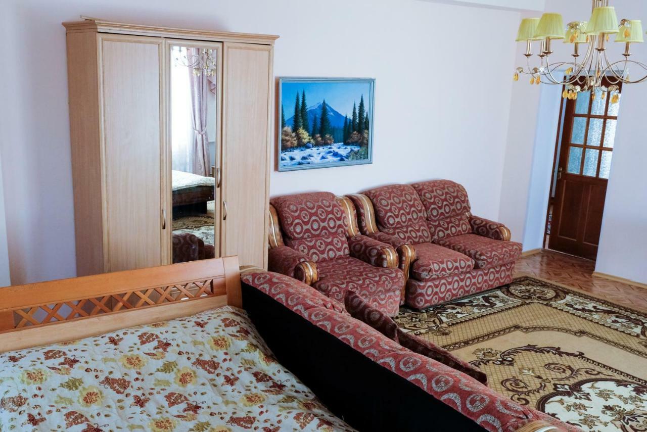 צ'ולפון-אטא Tan Nuru Guest House Гостевой Дом Тан Нуру מראה חיצוני תמונה